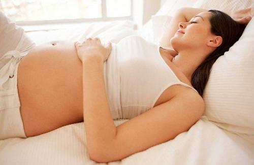 Mẹ bầu cần cẩn trọng với những bài thuốc an thai "truyền miệng"