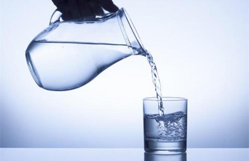 Nước để nguội lâu ngày sẽ gây ra nhiều căn bệnh nguy hiểm