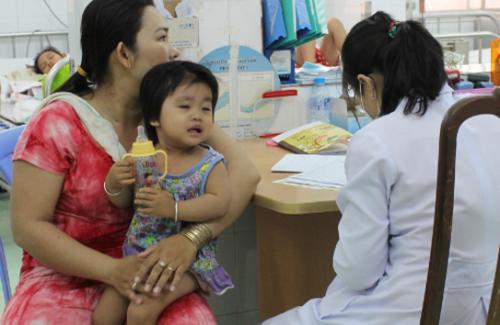Thời tiết nắng nóng dễ khiến nhiều trẻ em phải nhập viện
