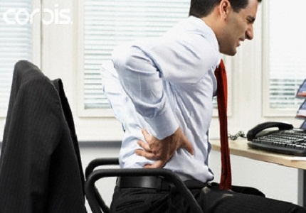 Cách phòng tránh đau lưng ở người cao tuổi để tuổi già hạn chế bệnh tật