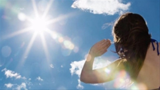 9 cách phòng và trị say nắng nhanh khi trời nắng nóng