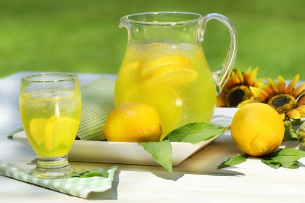 7 thức uống giải nhiệt mùa hè cực hiệu quả bạn đừng bỏ qua