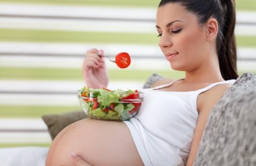 8 lầm tưởng "ngớ ngẩn" mẹ bầu thường mắc phải khi mang thai