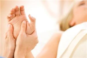 Bạn nên biết: Mang thai tháng thứ mấy thì bị tê chân tay?
