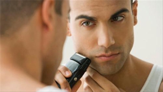 Rụng tóc ở nam giới cho thấy dấu hiệu testosterone đang bị suy kiệt