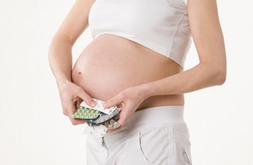 Những loại thuốc ảnh hưởng xấu đến bà bầu và thai nhi nên biết