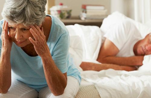 8 cách đơn giản khắc phục chứng mất ngủ ở người cao tuổi