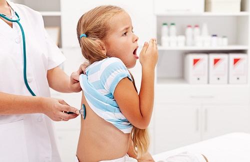 Triệu chứng bệnh viêm phổi là căn bệnh rất dễ mắc ở trẻ nhỏ