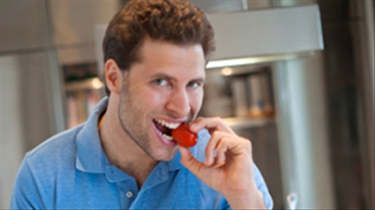 Ăn nhiều cà chua có phải là tác nhân gây ra bệnh gút hay không?