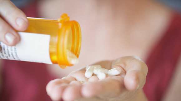 Thuốc chống axit trong điều trị đau dạ dày sử dụng thế nào?