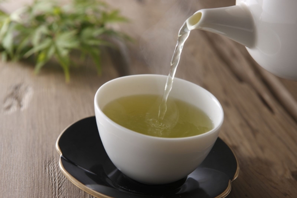 Uống trà xanh hàng ngày giúp bạn cải thiện sức khỏe tim mạch
