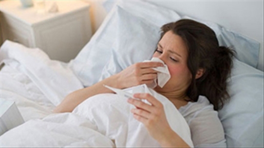 Cẩn trọng khi sốt cao, phát ban do bệnh sốt xuất huyết gây ra