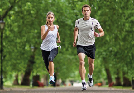 Chạy bộ thường xuyên vào buổi sáng sẽ giúp bạn khỏe mạnh hơn
