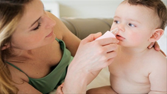 Một số cách xử trí khi bé bị nghẹt mũi ngay tại nhà cho mẹ bỉm sữa