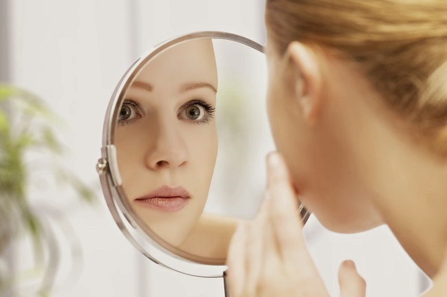 12 thứ nguy hiểm cho da mặt cần ngưng sử dụng ngay lập tức