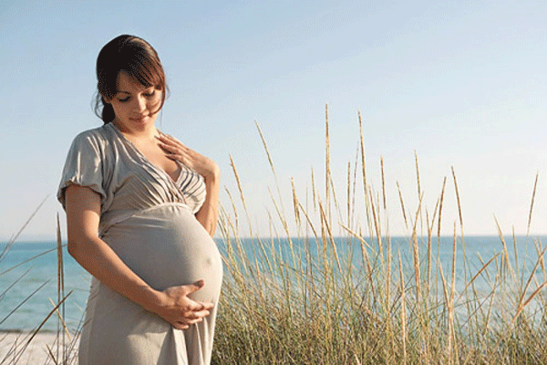 Những lưu ý để bảo vệ thai nhi mùa nắng nóng mẹ bầu cần biết