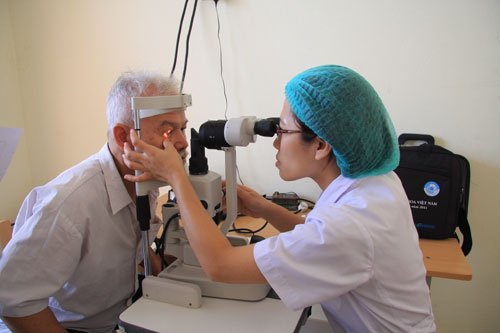 Các bệnh lý thường gặp về mắt ở người cao tuổi mà bạn nên biết