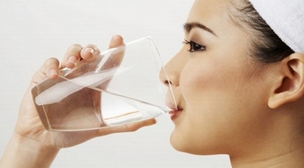 Bạn đã uống nước đúng cách hay chưa? Lợi ích sức khoẻ của uống đủ nước