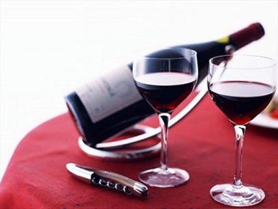 Rượu vang đỏ giúp chị em giảm nguy cơ ung thư vú cực tốt