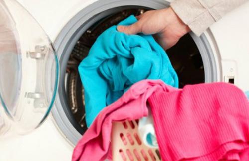 Sai lầm thường gặp khi giặt quần áo bằng máy nhiều người mắc phải