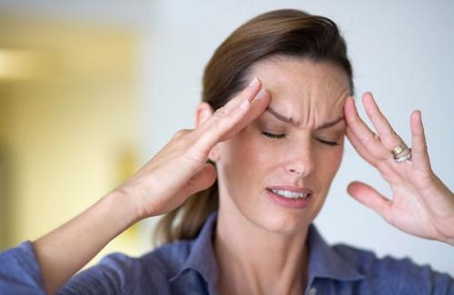Mách bạn 5 bài thuốc dân gian chữa bệnh đau đầu hiệu quả