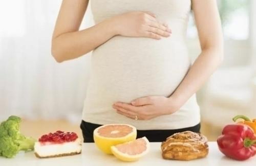 4 loại thực phẩm gây hại cho bà bầu nếu ăn không đúng cách
