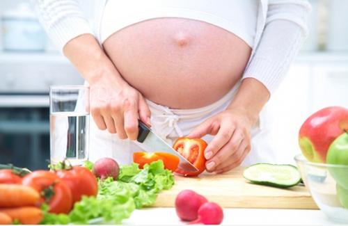 Thực phẩm dễ gây ngộ độc mách nhỏ mẹ bầu phải tránh