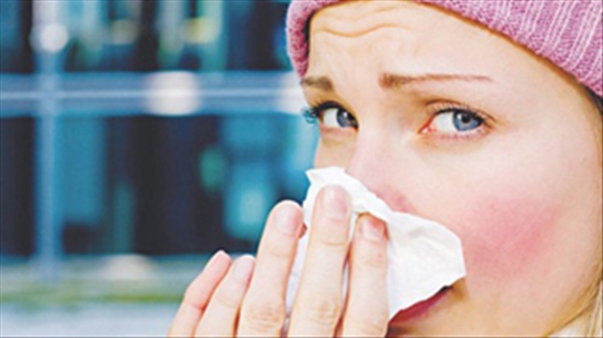 Mách nhỏ 5 cách giúp bạn phòng tránh viêm mũi dị ứng lúc chuyển mùa