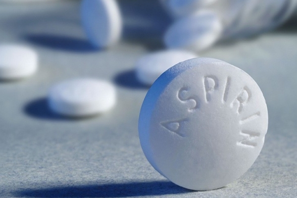Uống aspirin hàng ngày có thể giúp ngừa nhồi máu cơ tim phải không?