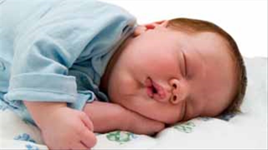 Các mẹ cần biết trẻ mới biết đi nếu ngủ ít dễ bị béo phì