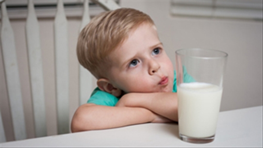 Những mối nguy hại từ các sản phẩm sữa chưa tiệt trùng