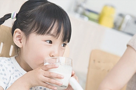 Trẻ uống sữa có dễ bị tiêu chảy không? Cha mẹ đặc biệt quan tâm đến vấn đề này nhé!