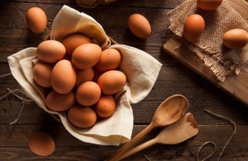Liệt kê 4 điều cần lưu ý khi ăn trứng gà để không gây hại tới sức khỏe