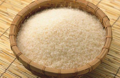 3 cách giúp các bà nội trợ dễ dàng nhận biết gạo chứa chất bảo quản