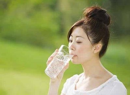Đây là 5 lý do uống nước lọc giúp bạn khỏe mạnh hơn