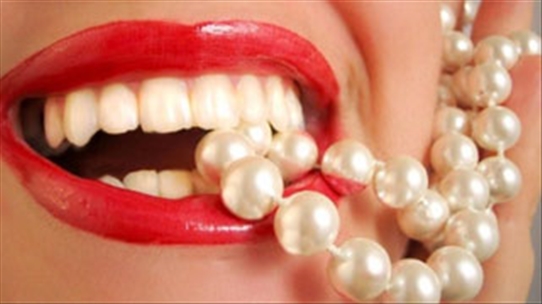 Bọc răng sứ thay đổi tướng mạo - Coi chừng những hậu quả