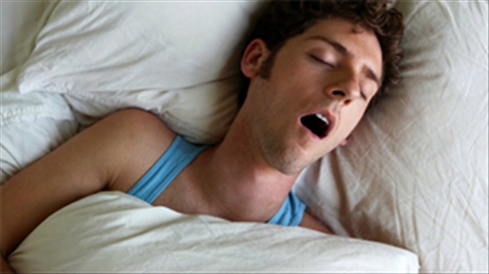 Nếu không muốn thức dậy với cổ họng khô rát thì làm ngay 4 điều để chấm dứt việc thở bằng miệng