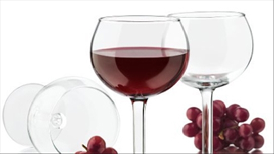 Rượu vang đỏ có thể giúp phòng ngừa bệnh sâu răng?