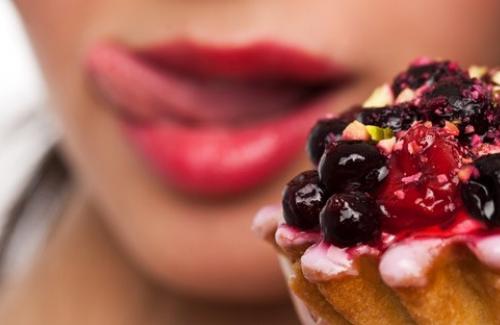 Mắc những bệnh nguy hiểm do béo phì từ ăn nhiều đồ ngọt