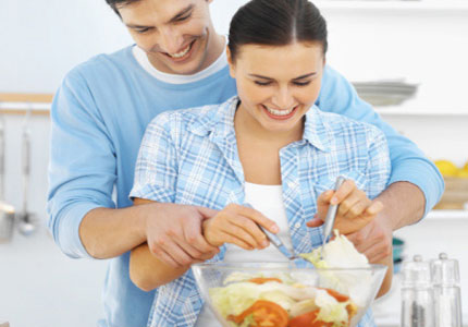 Những thực phẩm các cặp đôi nên tránh để không giảm nhiệt yêu