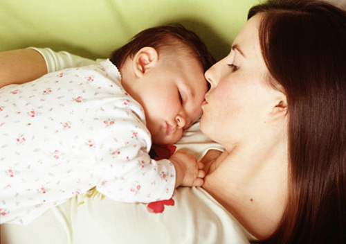 Kiêng ở cữ sau sinh quá lâu hóa lâm bệnh các mẹ nên chú ý