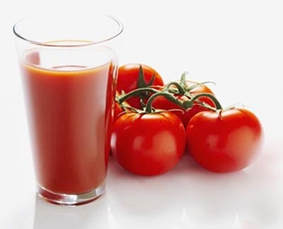 Công dụng độc đáo của nước cà chua đối với sức khỏe