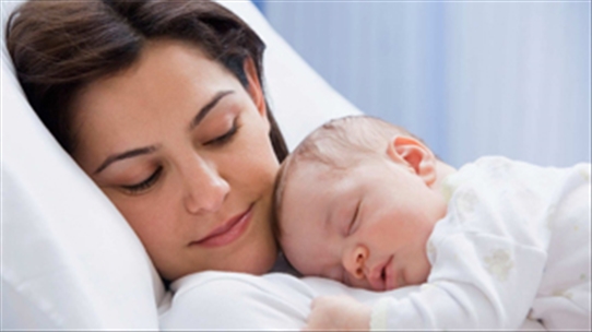 Sản phụ chớ coi thường sốt sau sinh, các mẹ nên cẩn thận