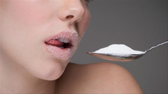 Cảnh báo: Đồ ăn có đường không hề tốt với làn da của bạn