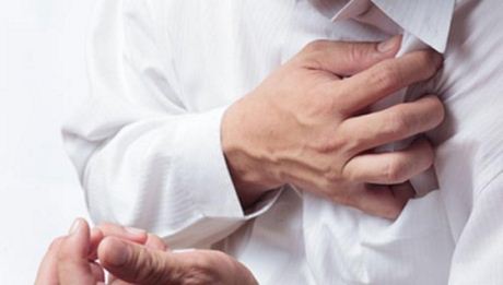 Đau tức ngực đáng lo là bệnh tim mạch, bạn hết sức thận trọng