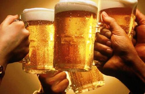 Học người Nhật cách uống rượu bia không lo viêm đại tràng  cực hiệu quả