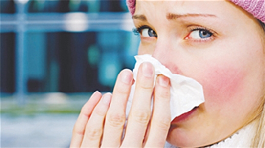 Chuyển mùa, bệnh viêm mũi dị ứng xuất hiện, phải làm sao để chữa trị?