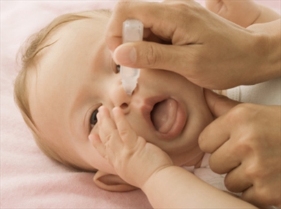 Sai lầm khi chữa bệnh sổ mũi cho trẻ nhiều bố mẹ mắc phải