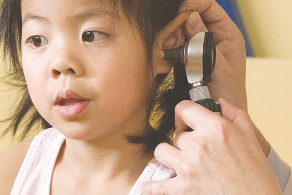 Viêm tai giữa và những biến chứng nguy hiểm, bạn nên đọc đẻ phòng tránh