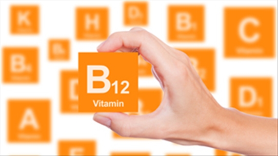 Vitamin B12: Tác nhân gây mụn trứng cá, phải khắc phục thế nào?